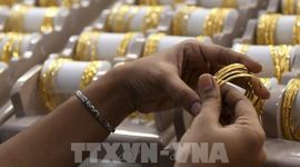 Ấn Độ tăng gấp đôi thuế nhập khẩu vàng và bạc