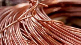 Giá đồng tiến sát mức cao kỷ lục khi nguồn cung toàn cầu thắt chặt
