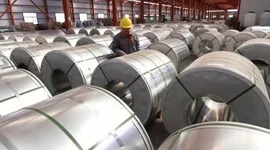Châu Âu tăng gấp đôi thuế áp lên thép nhập khẩu