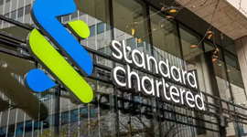 Standard Chartered sa thải hàng nghìn nhân sự vì AI