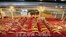 Giá vàng giảm do căng thẳng Mỹ - Iran đẩy giá dầu tăng cao
