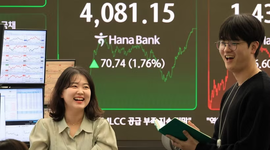 KOSPI lập đỉnh mới nhờ cổ phiếu AI và bán dẫn tăng mạnh