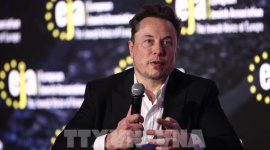 Tesla bắt tay Intel sản xuất chip AI, mở ra cuộc đua đầu tư nghìn tỷ USD