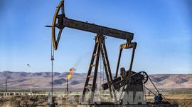 Giá dầu tăng hơn 2% khi căng thẳng Trung Đông có diễn biến mới