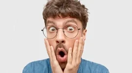 Chuyện gì đây: Chủ tịch cùng toàn bộ hội đồng quản trị công ty đồng loạt xin từ chức ngay trước đại hội