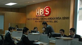 Một công ty chứng khoán muốn thanh lý cổ phiếu trên 481 tài khoản khách hàng, UBCKNN lập tức “tuýt còi”