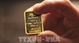 Giá vàng tiếp tục giảm sau khi để tuột mốc 4.000 USD/ounce