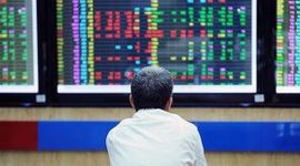 Hiện tượng trái chiều đang diễn ra trên thị trường chứng khoán, chuyên gia nói gì?