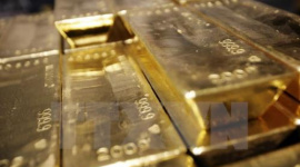 Giá vàng tăng khi đồng USD và giá dầu đồng loạt suy yếu