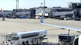 Giá nhiên liệu bay tăng 78%, ngành hàng không Mỹ lao đao