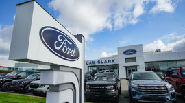 Ford triệu hồi hơn 777.000 xe tại Mỹ do lỗi hộp số và tấm ốp bánh xe