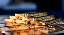 Hai “gã khổng lồ” nghìn tỷ USD bán hơn trăm tấn vàng chỉ trong vài tháng
