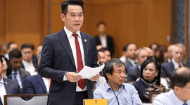 Gặp Thủ tướng, ông Đặng Hồng Anh kiến nghị rà soát chính sách tiền thuê đất khi nhiều nơi tăng đột biến tới 35 lần