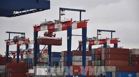 Các đối tác thương mại đồng loạt phản ứng với thuế quan mới của Mỹ