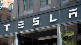 Cổ phiếu Tesla lao dốc, vốn hóa thị trường "bốc hơi" hơn 140 tỷ USD