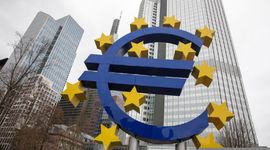 ECB: Cần tiếp tục tăng lãi suất để kiềm chế lạm phát