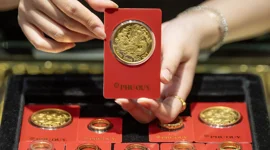Giá vàng bật tăng, thế giới vượt 4.400 USD/ounce