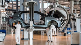 Ủy ban châu Âu phê chuẩn thương vụ Volkswagen bán cổ phần