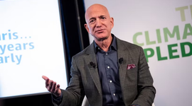 Tỷ phú Jeff Bezos mua lại cổ phần câu lạc bộ bóng đá Liverpool