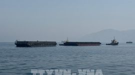 Lưu lượng tàu thuyền qua eo biển Hormuz giảm xuống mức thấp kỷ lục