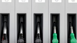 EU đề nghị “đánh thuế siêu lợi nhuận” các tập đoàn dầu khí sau cú sốc Hormuz