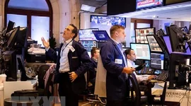 Chỉ số S&P 500 và Nasdaq đồng loạt giảm điểm do sức ép từ cổ phiếu công nghệ
