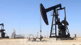 Giá dầu thế giới ghi nhận tuần giảm mạnh khi eo biển Hormuz vẫn đóng