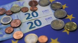 ECB tăng lãi suất lần thứ hai trong năm nay trước áp lực lạm phát