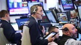 Phố Wall chấm dứt chuỗi giảm điểm trước thềm cuộc họp của Fed