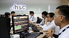 Lãnh đạo HSC gom 3,2 triệu cổ phiếu giá 10.000 đồng