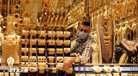 Giá vàng thế giới giảm xuống mức thấp nhất hơn 3 tuần