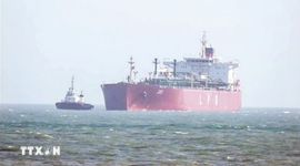 Xuất khẩu dầu mỏ của Iran qua eo biển Hormuz gần như đình trệ