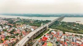 Cây cầu vượt sông 2 tầng đầu tiên và duy nhất tại Việt Nam