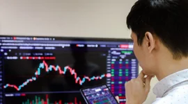 Lãi suất và VN-Index có thực sự “ngược đường”? Chuyên gia chỉ ra một thay đổi đáng chú ý