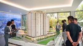Nợ vay ‘đè nặng” doanh nghiệp bất động sản