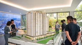 Nợ vay ‘đè nặng” doanh nghiệp bất động sản