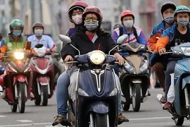 Mỗi phút, người Việt mua 1 ô tô nhưng mua đến 6 xe máy
