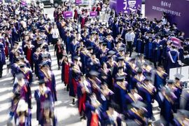 Lực lượng giúp Trung Quốc thành cường quốc đối mặt kỷ lục buồn, khoét sâu "vết sẹo" của nền kinh tế