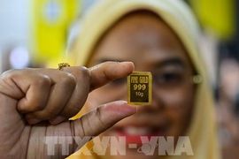 Vàng tăng sức hấp dẫn khi lợi suất trái phiếu chính phủ Mỹ giảm