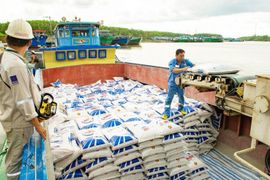Nghịch lý ngành phân bón: Sản xuất dư thừa, nhập siêu vẫn tăng mạnh