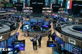 Chỉ số Dow Jones lập kỷ lục nhờ báo cáo về doanh số bán lẻ của Mỹ