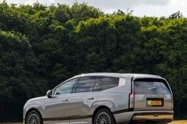 Hyundai, Kia gặp rắc rối lớn với xe điện