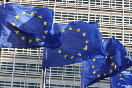 Liên minh châu Âu đạt thỏa thuận ngân sách tạm thời năm 2026