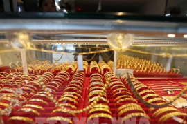 Đồng USD gây thêm áp lực lên giá vàng