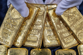 Giá bạc lập đỉnh, vàng biến động nhẹ sau quyết định của Fed