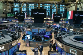 Thị trường chứng khoán Mỹ giảm điểm do lo ngại về bong bóng AI