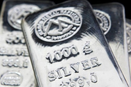 Giá bạc lập đỉnh mới nhờ kỳ vọng Fed hạ lãi suất và nguồn cung thắt chặt