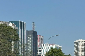 Giá nhà leo thang, hàng tồn kho tăng mạnh