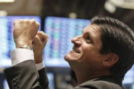 Phiên 3/12: Khối ngoại mua ròng kỷ lục, tung 3.400 tỷ "gom" cổ phiếu của tỷ phú Phạm Nhật Vượng