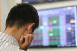 VN-Index tiến sát đỉnh lịch sử nhưng phần lớn cổ phiếu đang "dậm chân" ở vùng 1.580